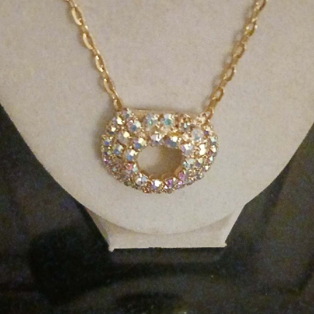Elegant Crystal AB Pendant Goldtone  Necklace Y2k Item